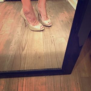 Badgley Mischka Gold Pumps